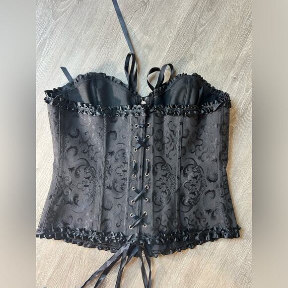black silky floral intricate  corset with ties- silver hardware- no brand - Picture 11 of 13